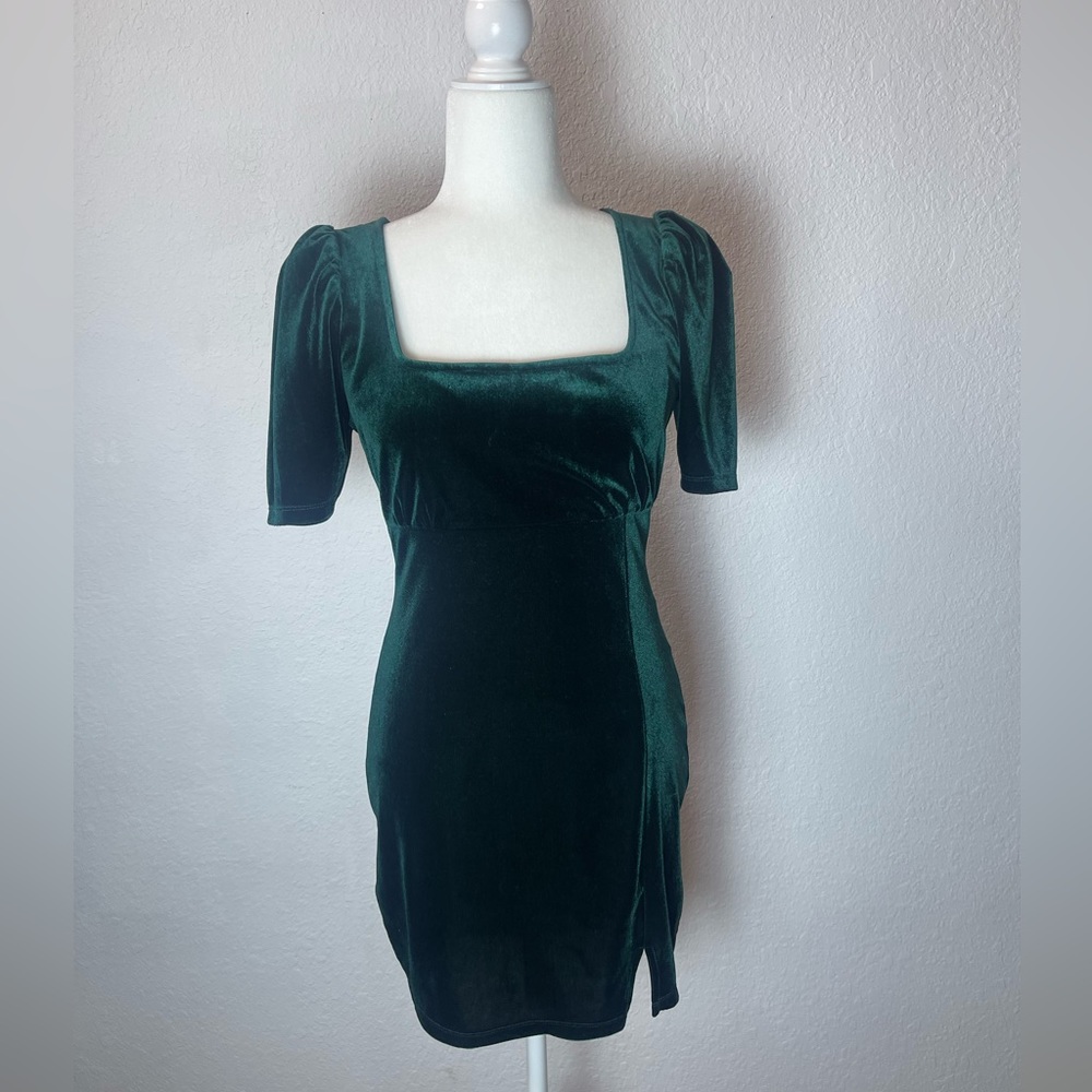 Evelyn green velour dress size S